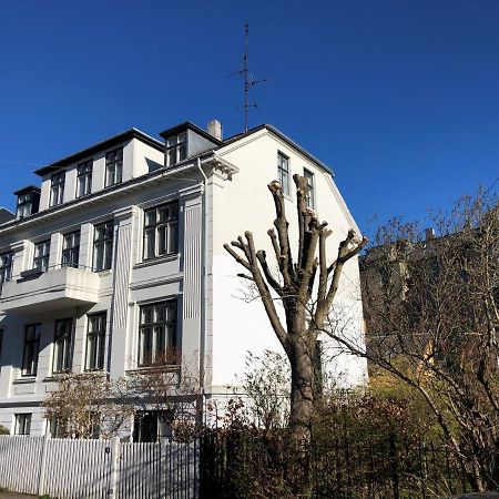 Rooms In Quiet White Villa Apartment Hortensiavej 8 On Frederiksberg C Copenhagen Exterior photo